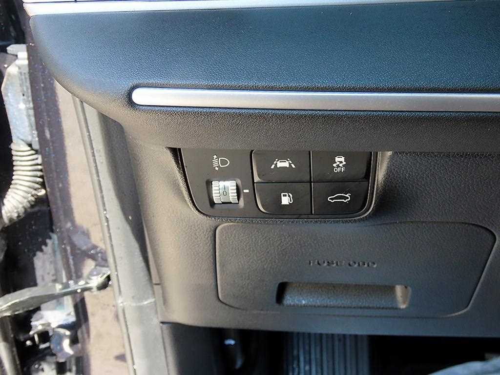 HYUNDAI Grandeur - Vista 12