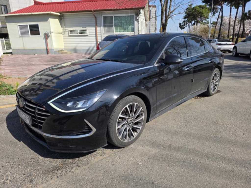 HYUNDAI Sonata - Vista 3