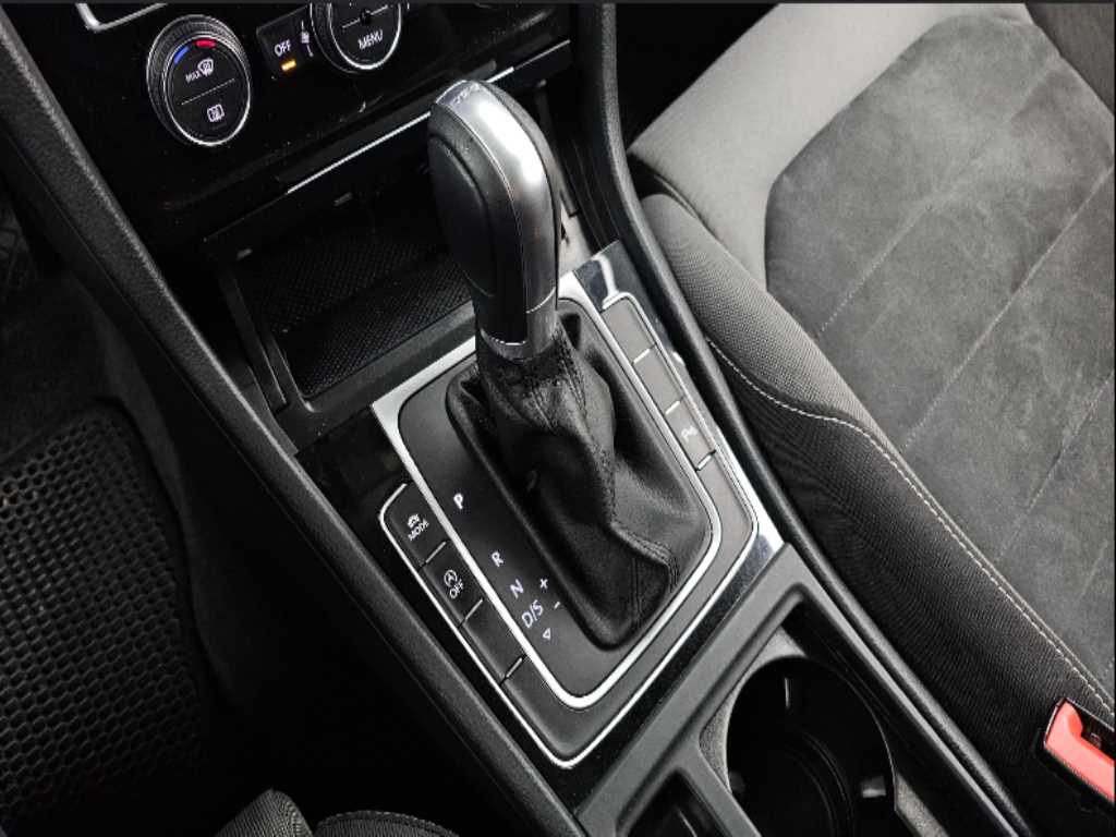 Volkswagen Golf - Vista 9