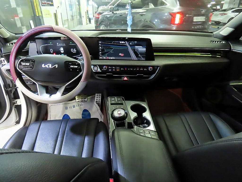 KIA K8 - Vista 10
