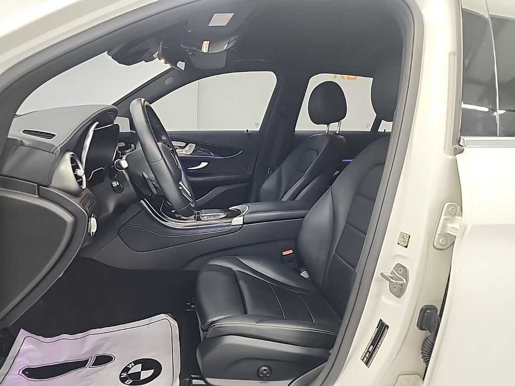 Mercedes Benz GLC Class - Vista 11