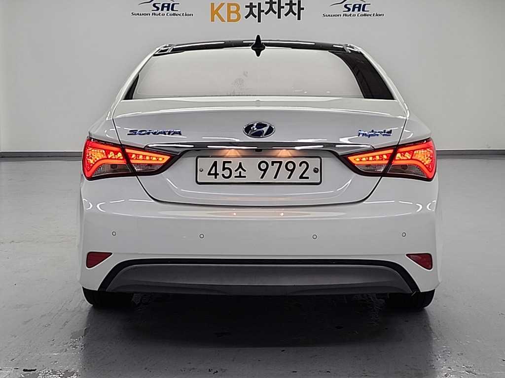 HYUNDAI Sonata - Vista 3