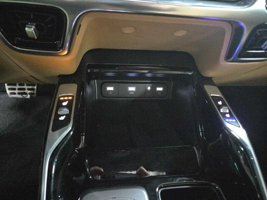 KIA Sorento - Vista 12