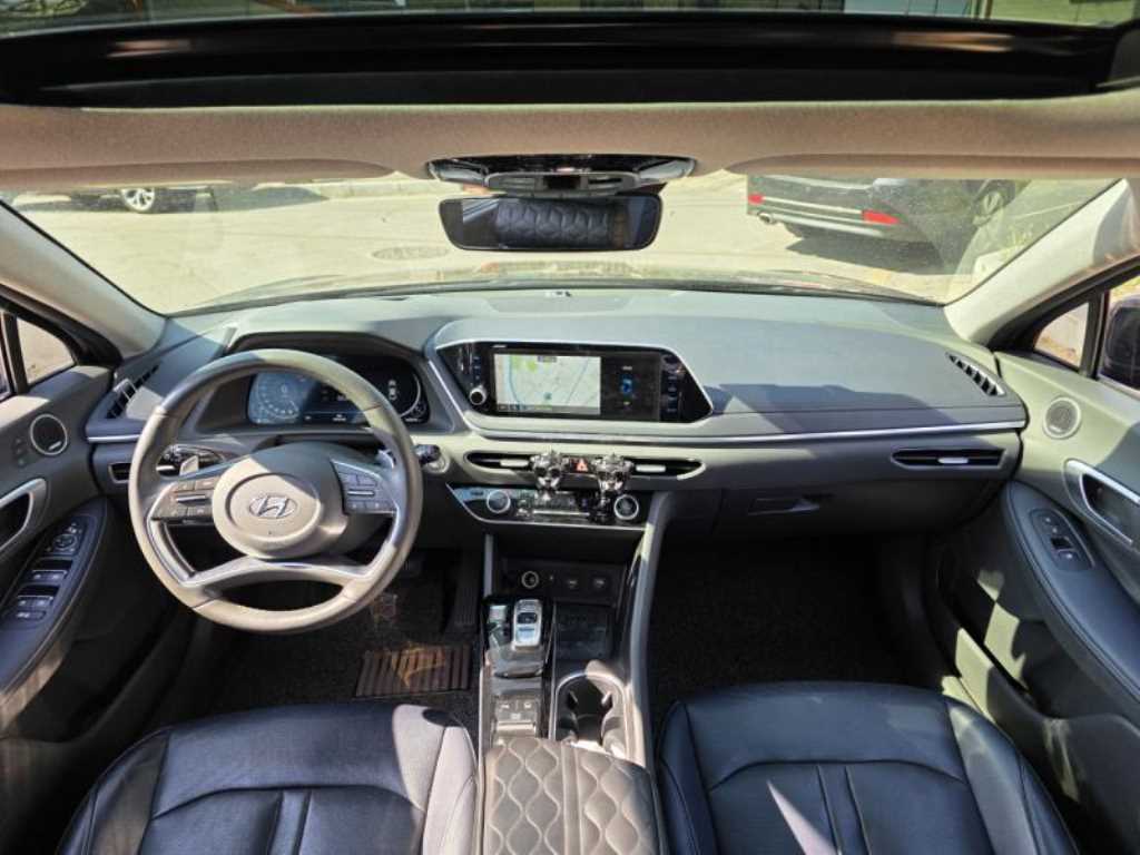 HYUNDAI Sonata - Vista 7