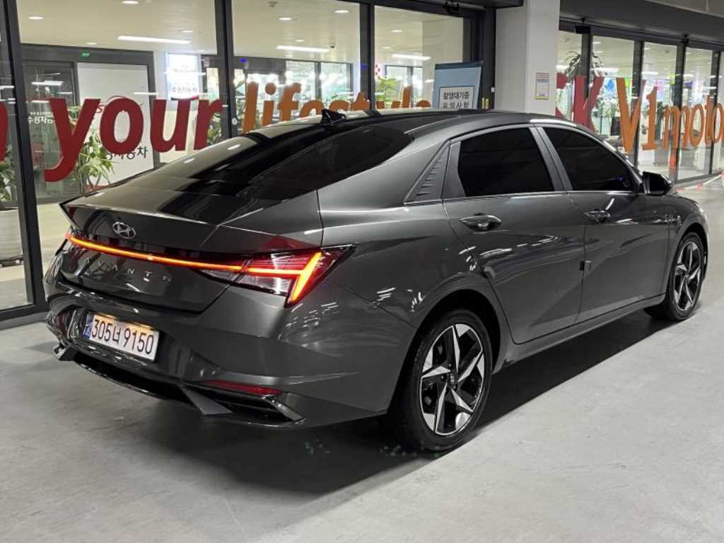 HYUNDAI Avante - Vista 4