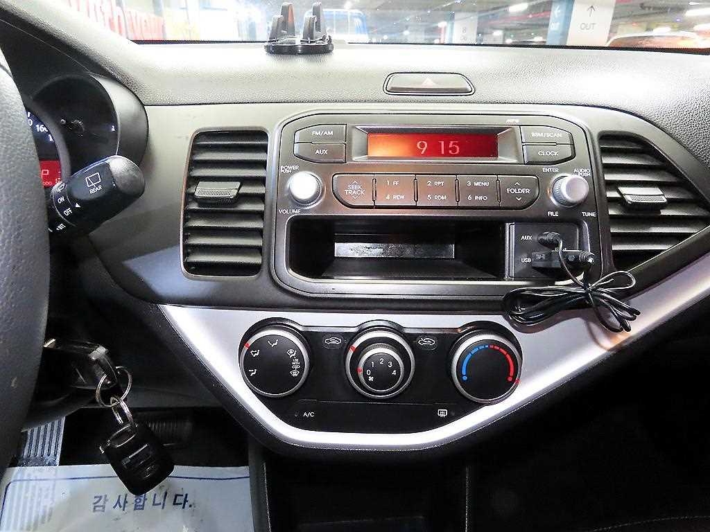 KIA Morning - Vista 11