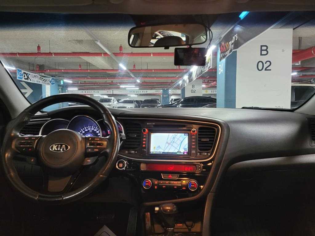 KIA K5 - Vista 5