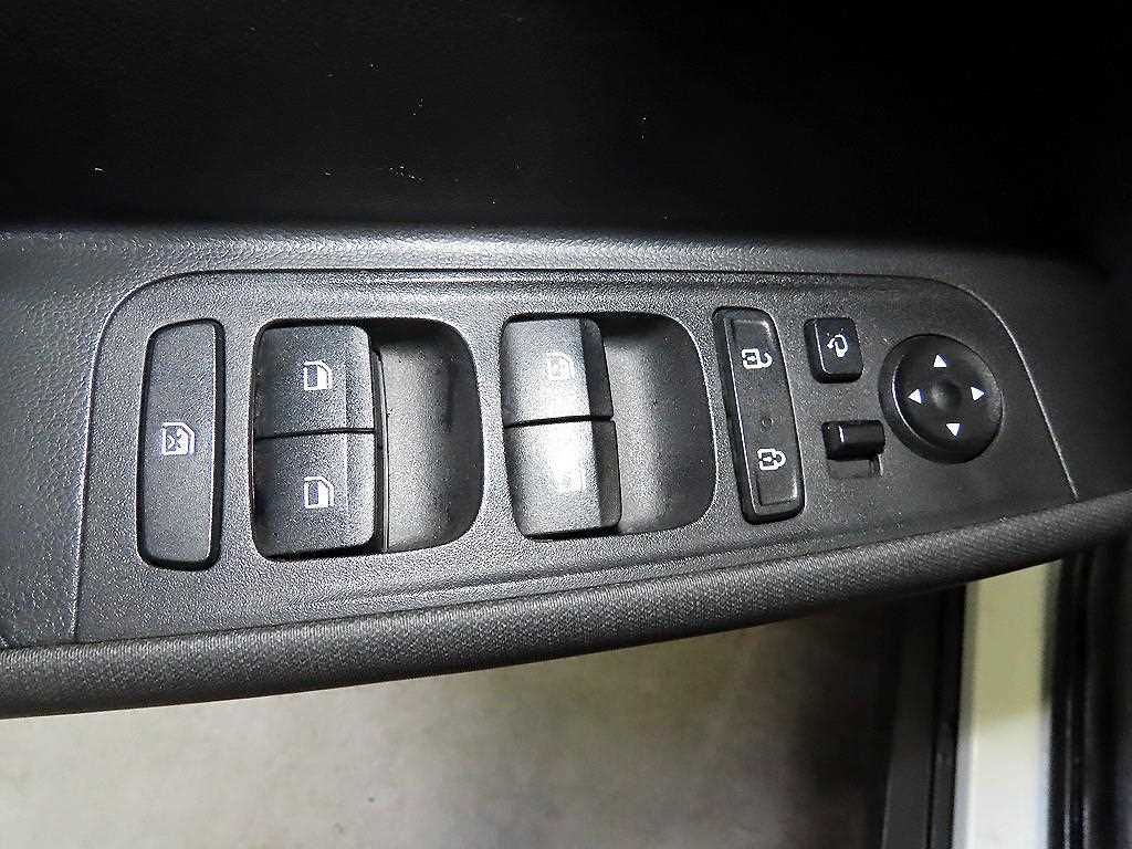 HYUNDAI Casper - Vista 12