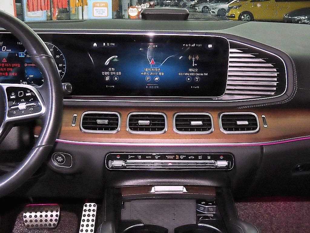 Mercedes Benz GLE Class - Vista 11