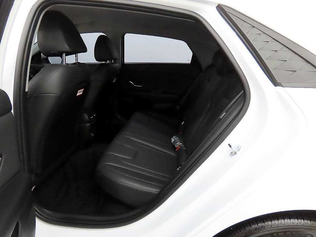 HYUNDAI Avante - Vista 6