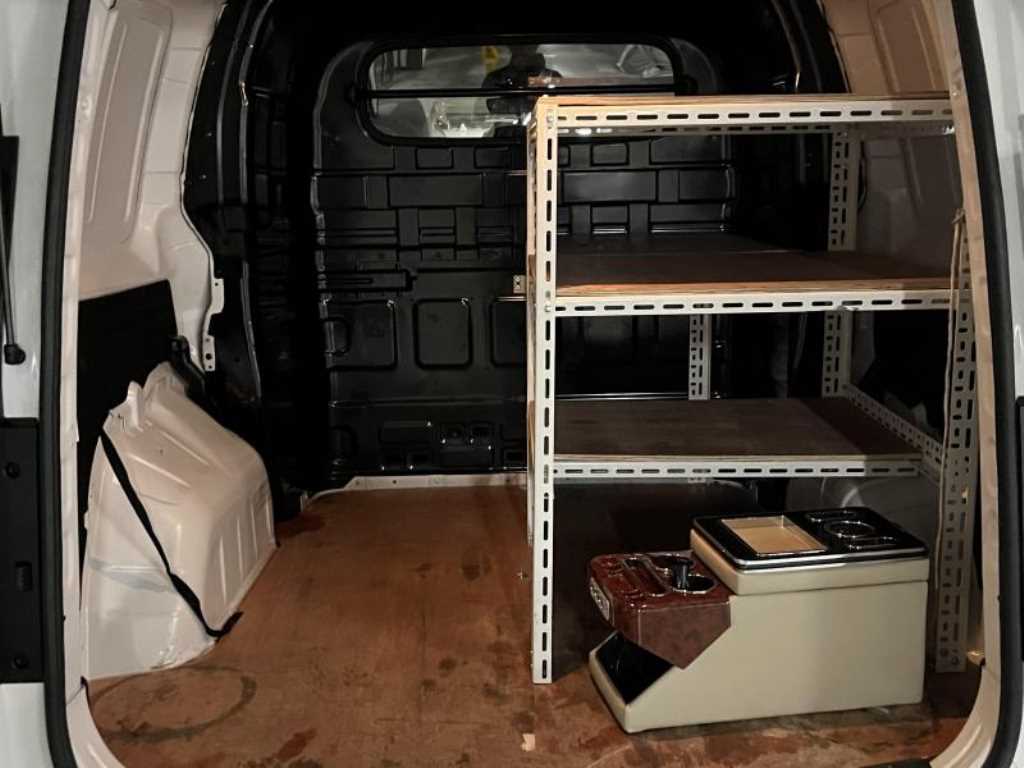 HYUNDAI Staria - Vista 8