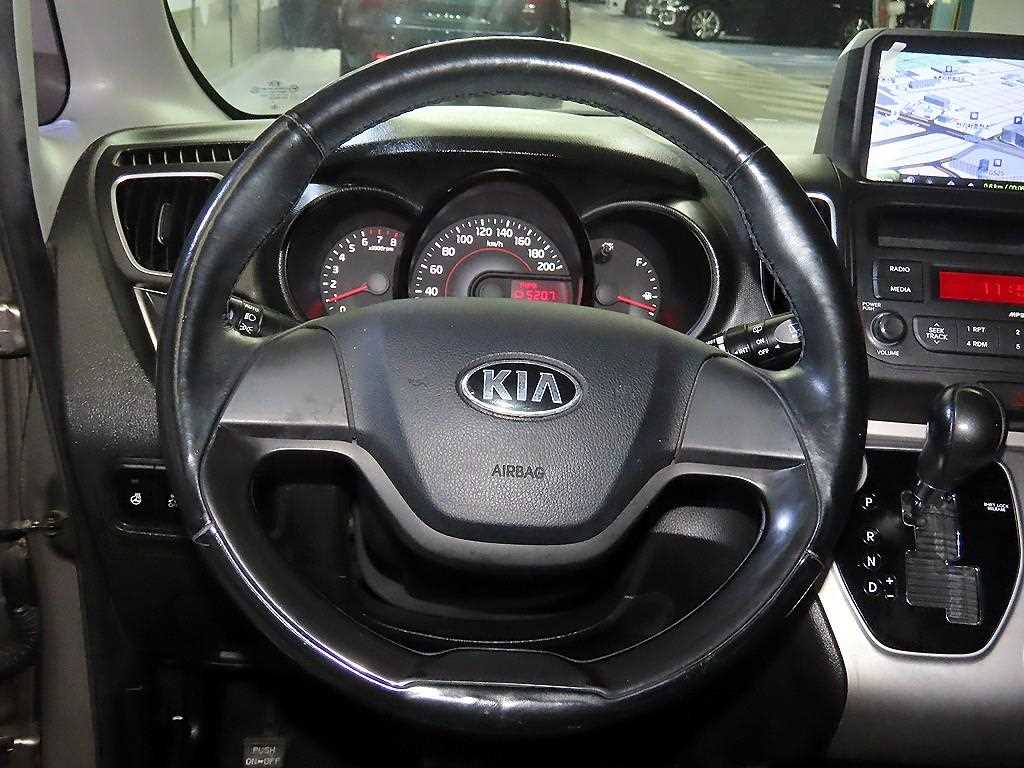 KIA Ray - Vista 8