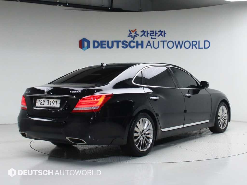 HYUNDAI Equus - Vista 2