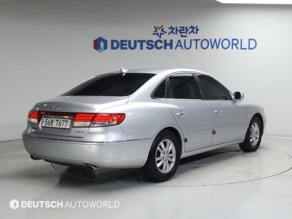HYUNDAI Grandeur - Vista 2
