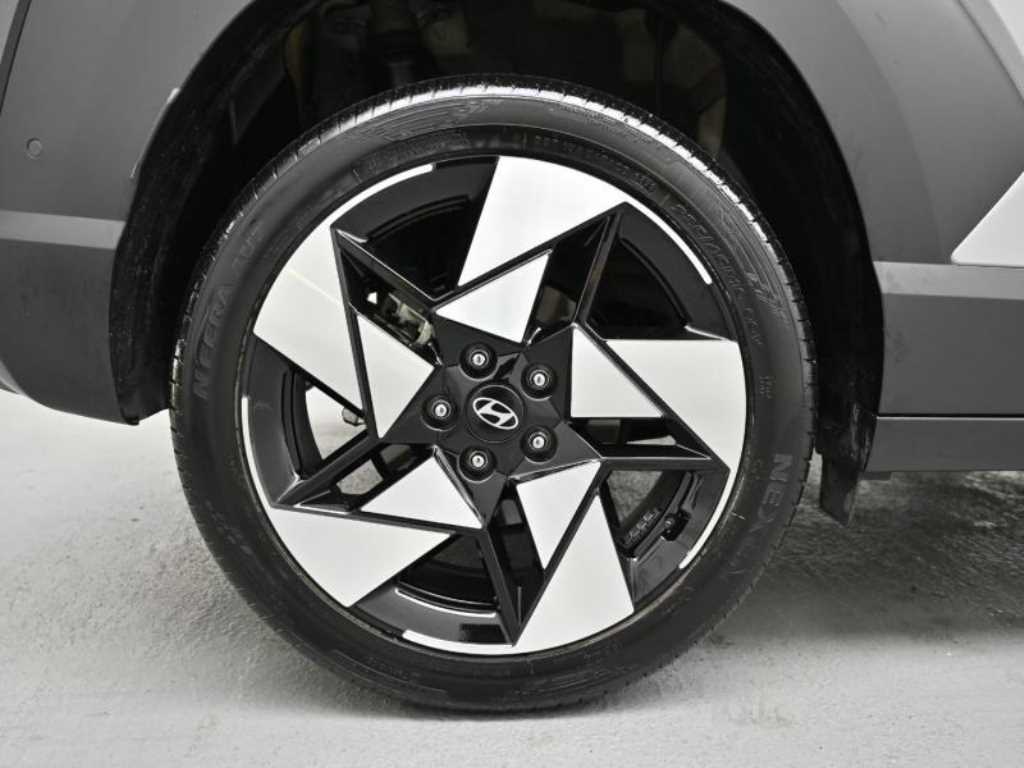 HYUNDAI Kona - Vista 5