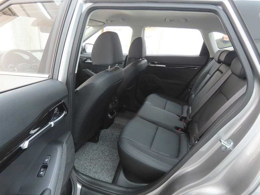 KIA Seltos - Vista 6