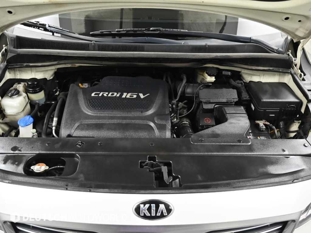 KIA Carnival - Vista 6