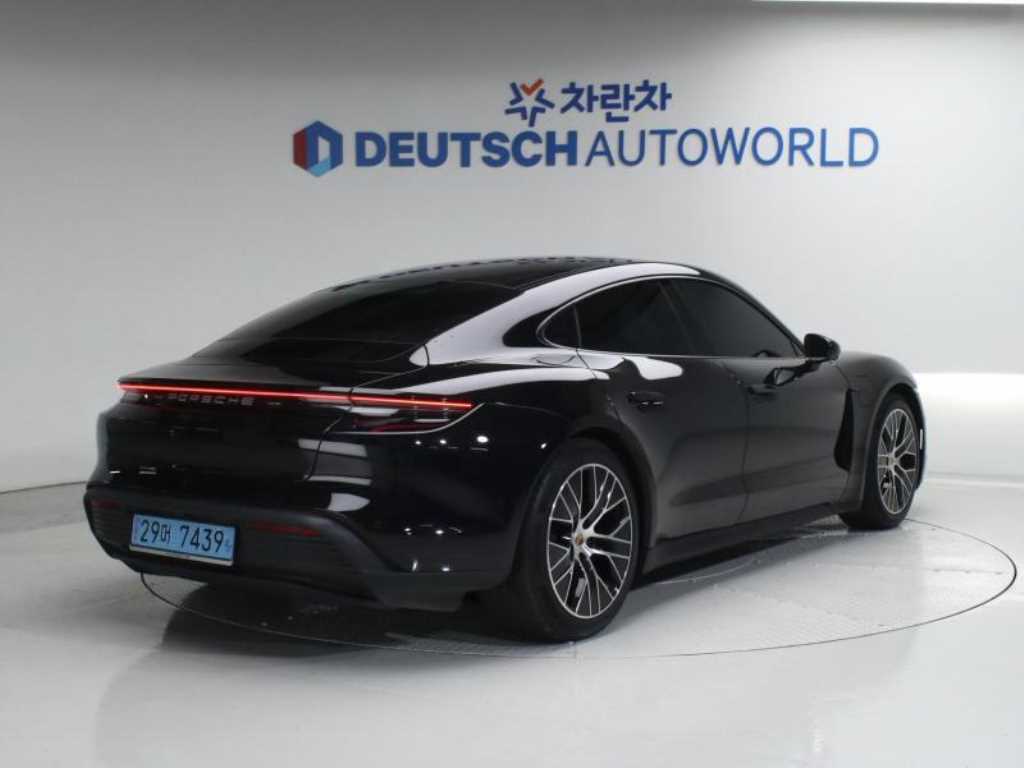 Porsche Taycan - Vista 2