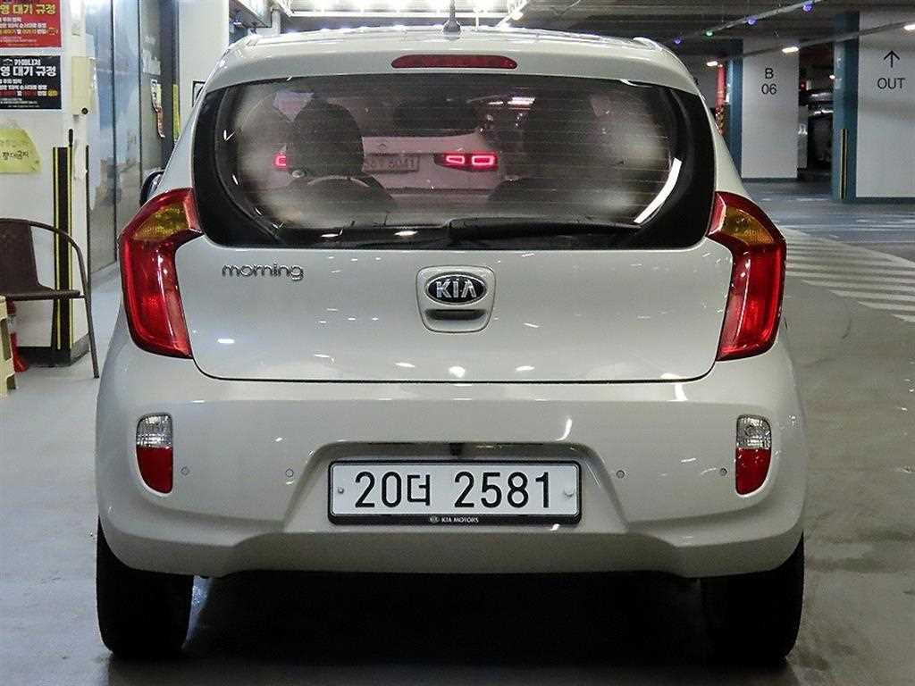 KIA Morning - Vista 5