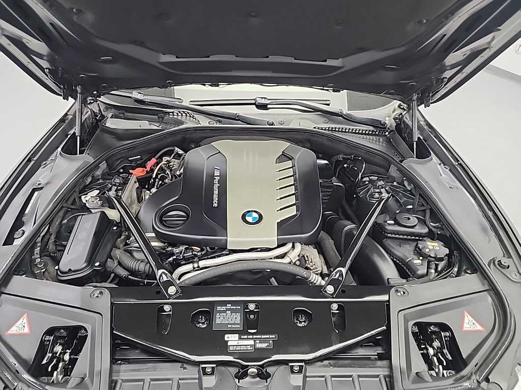 BMW 5 Series - Vista 5