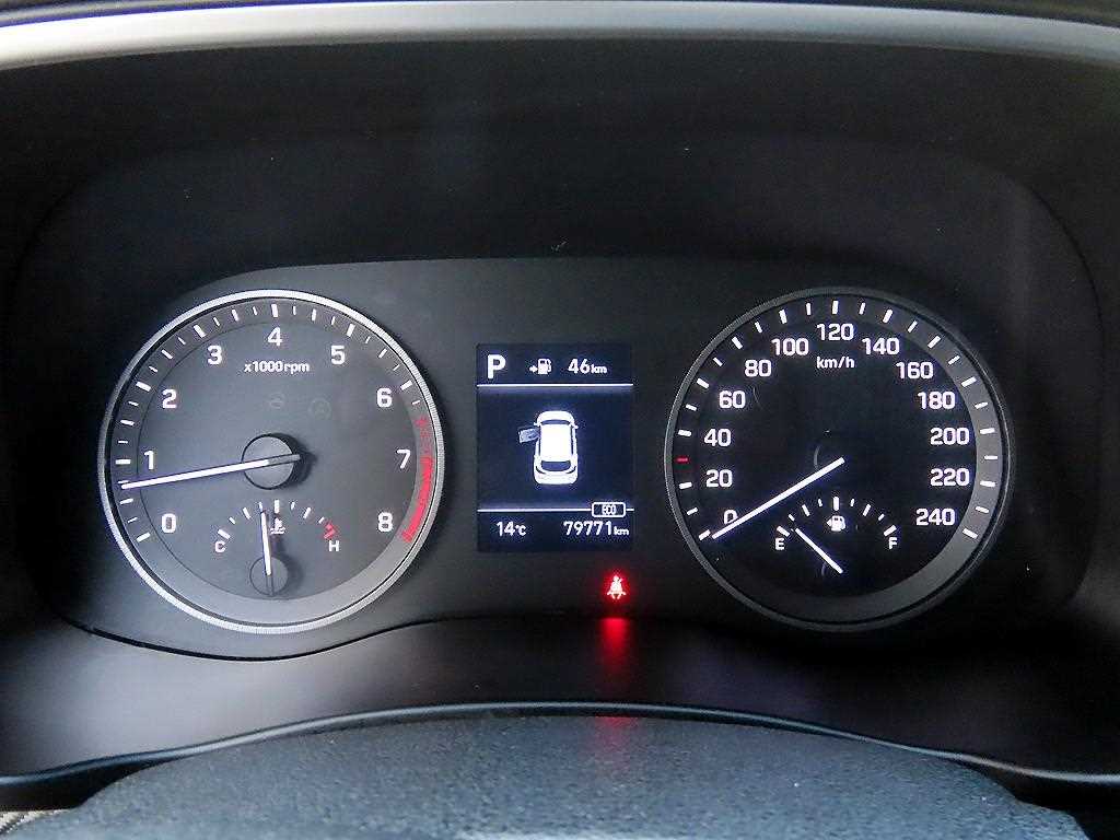 HYUNDAI Tucson - Vista 9