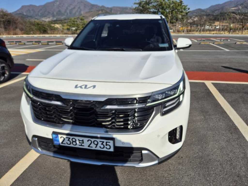 KIA Seltos 2024 Blanco - Importación desde Corea - HF Imports Iquique - Foto 1