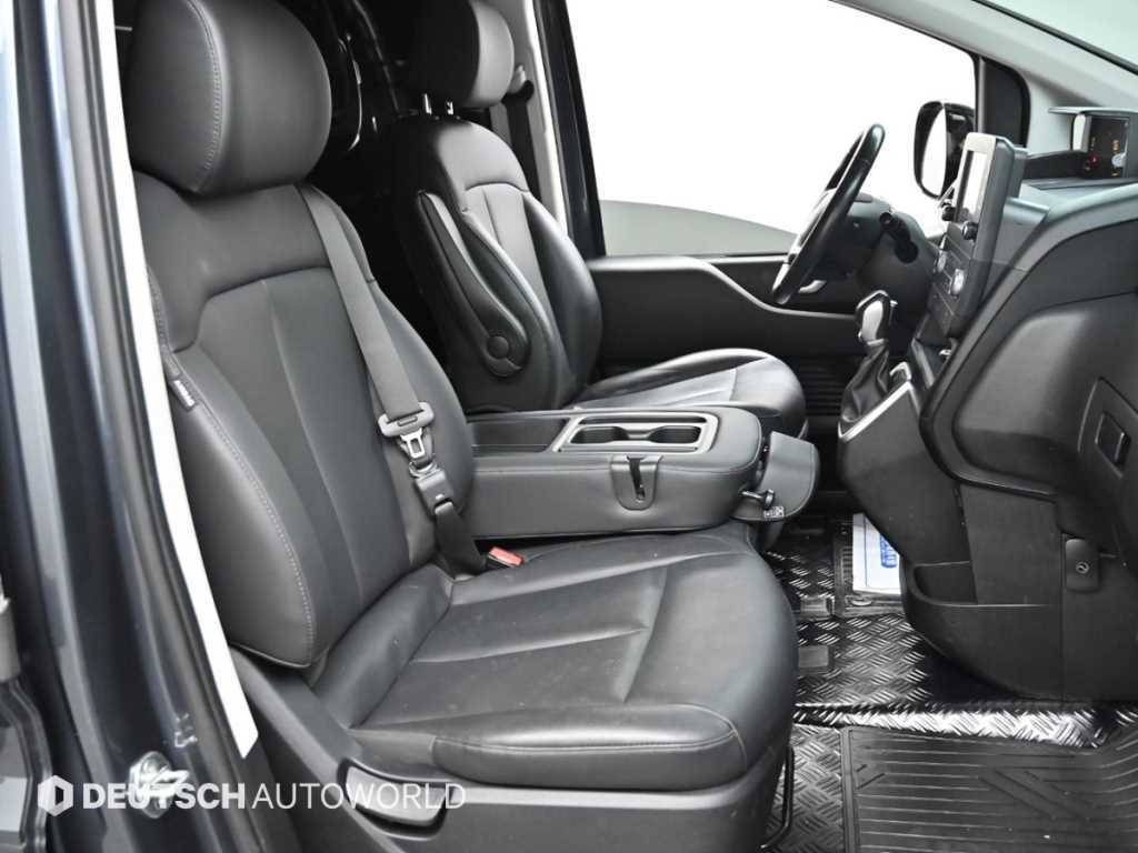 HYUNDAI Staria - Vista 10