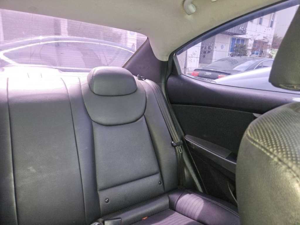 HYUNDAI Avante - Vista 7