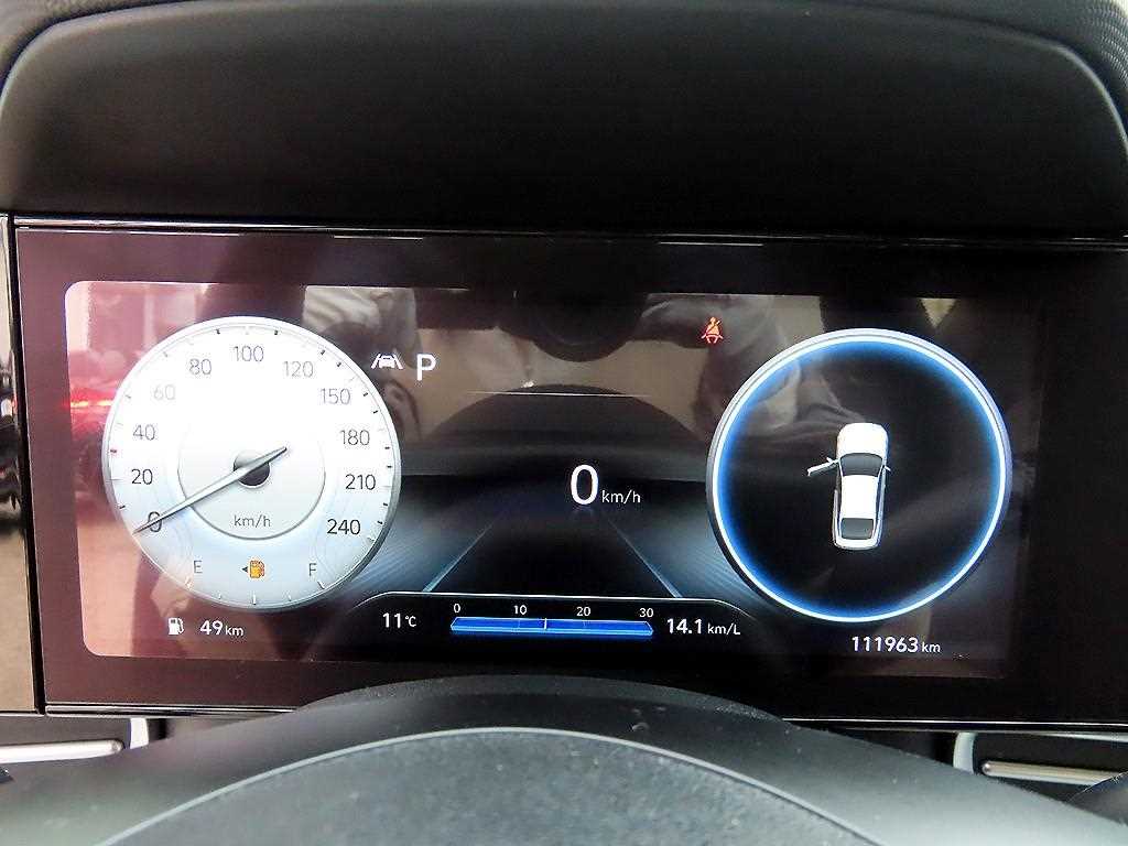 HYUNDAI Avante - Vista 9