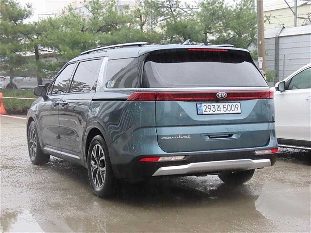 KIA Carnival - Vista 3