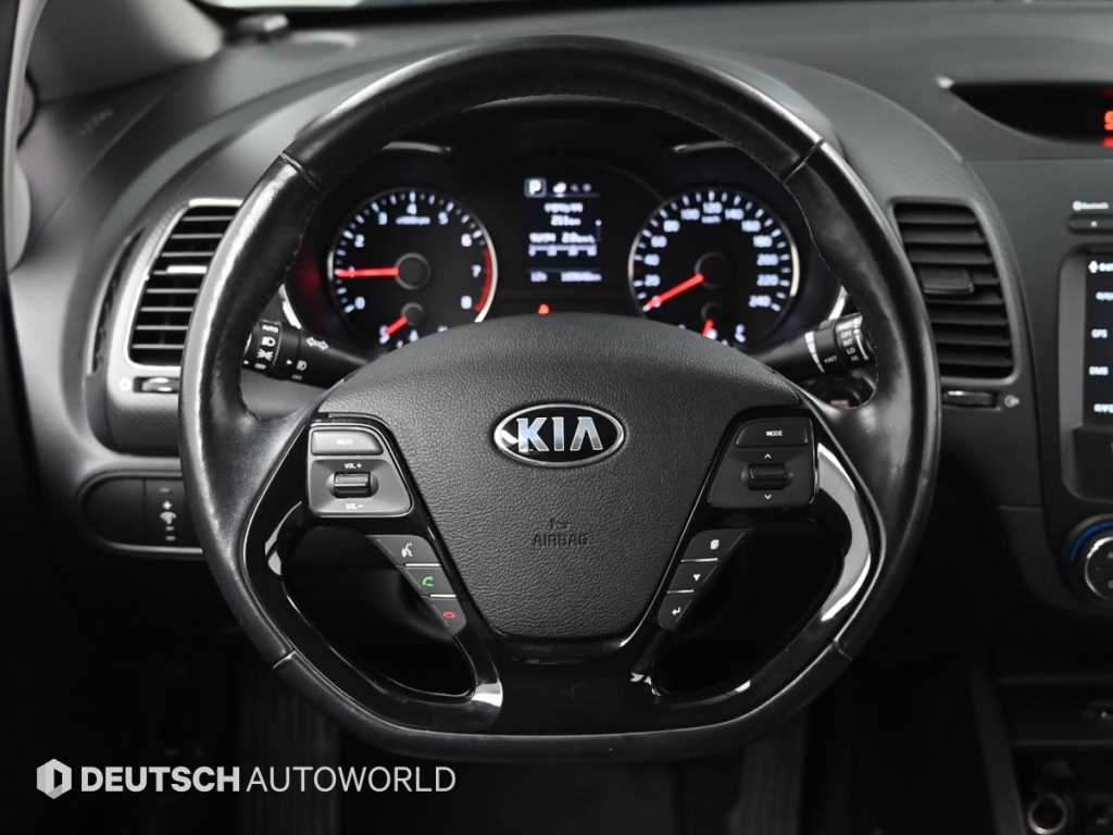 KIA K3 2017 Blanco - Importación desde Corea - HF Imports Iquique - Foto 13