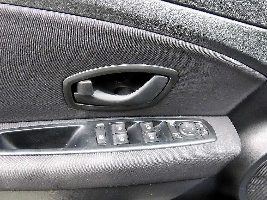 SAMSUNG SM3 - Vista 11