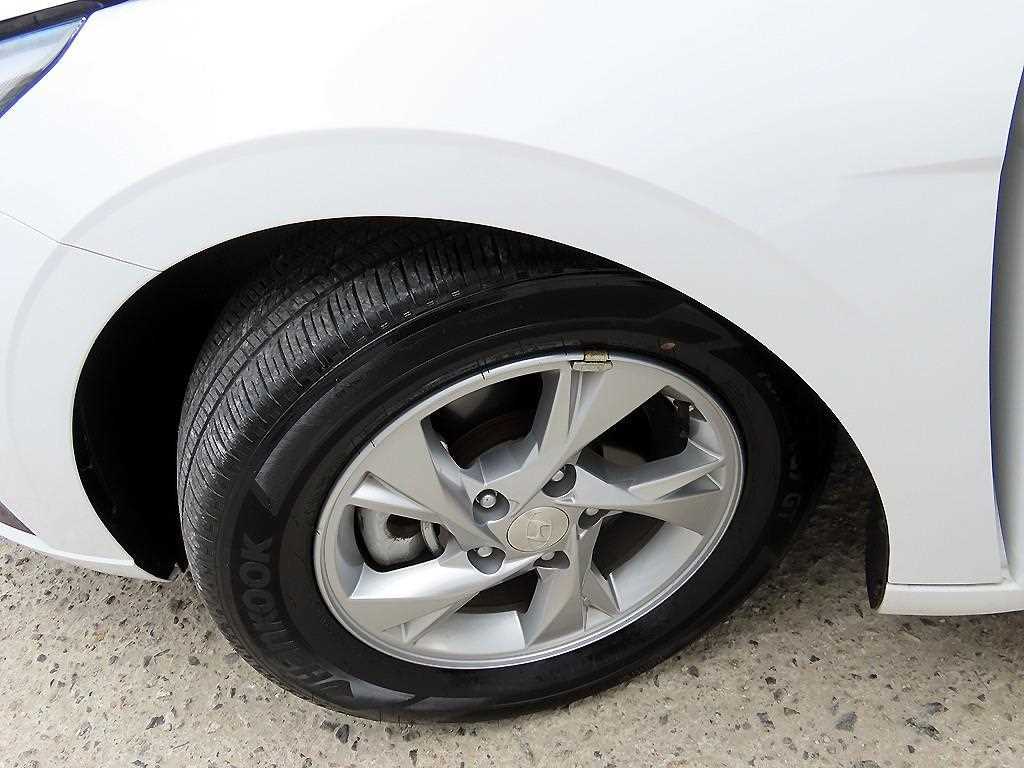 HYUNDAI Avante 2021 Blanco - Importación desde Corea - HF Imports Iquique - Foto 18