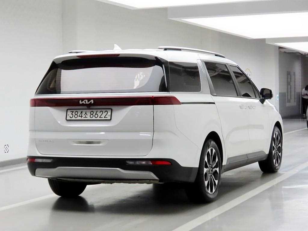 KIA Carnival - Vista 4