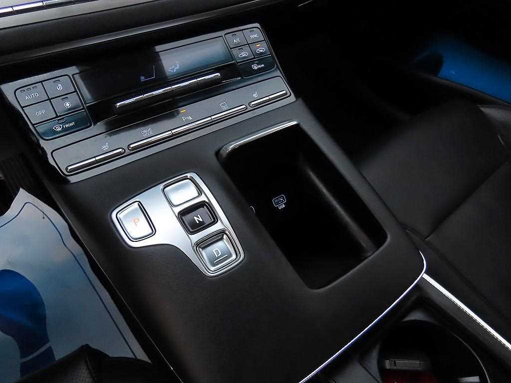 HYUNDAI Grandeur - Vista 10