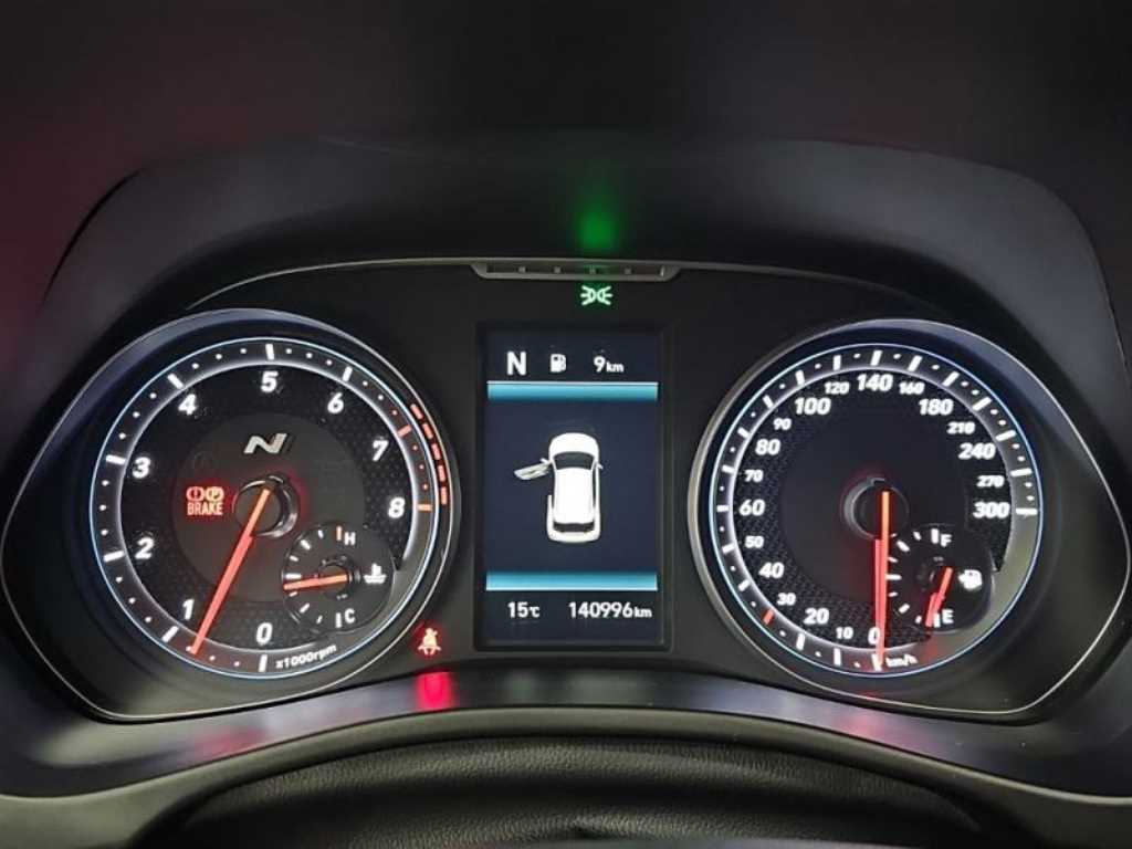 HYUNDAI Veloster - Vista 6