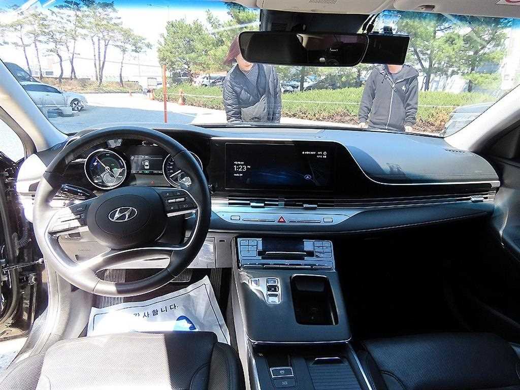 HYUNDAI Grandeur - Vista 7