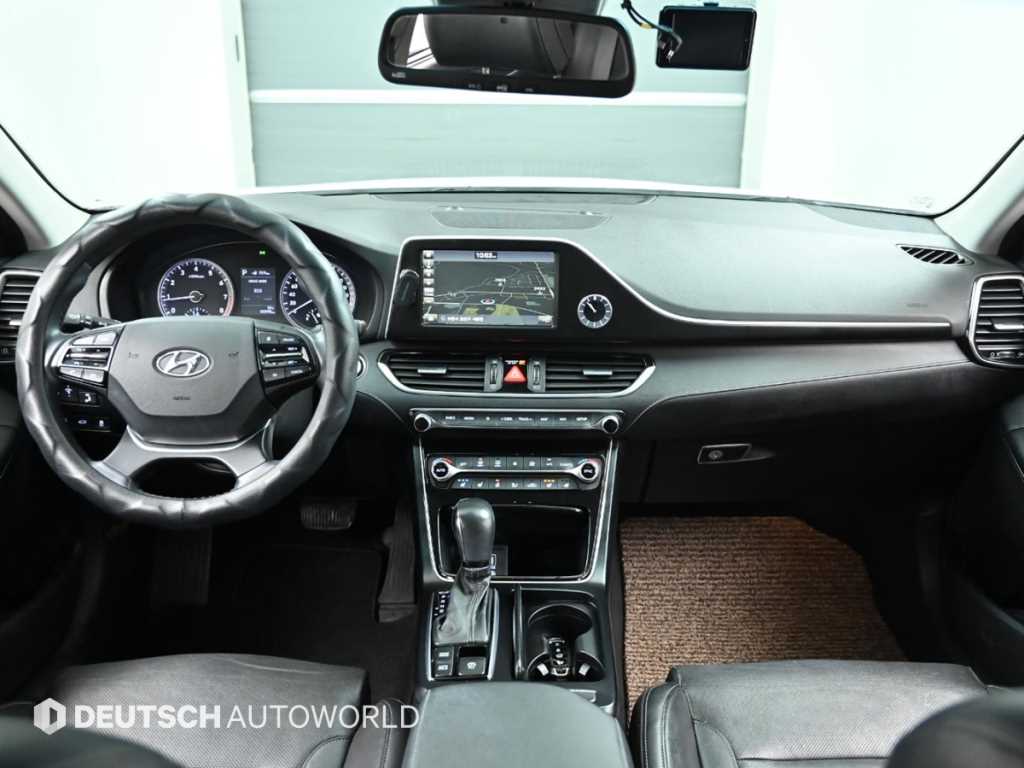 HYUNDAI Grandeur - Vista 7