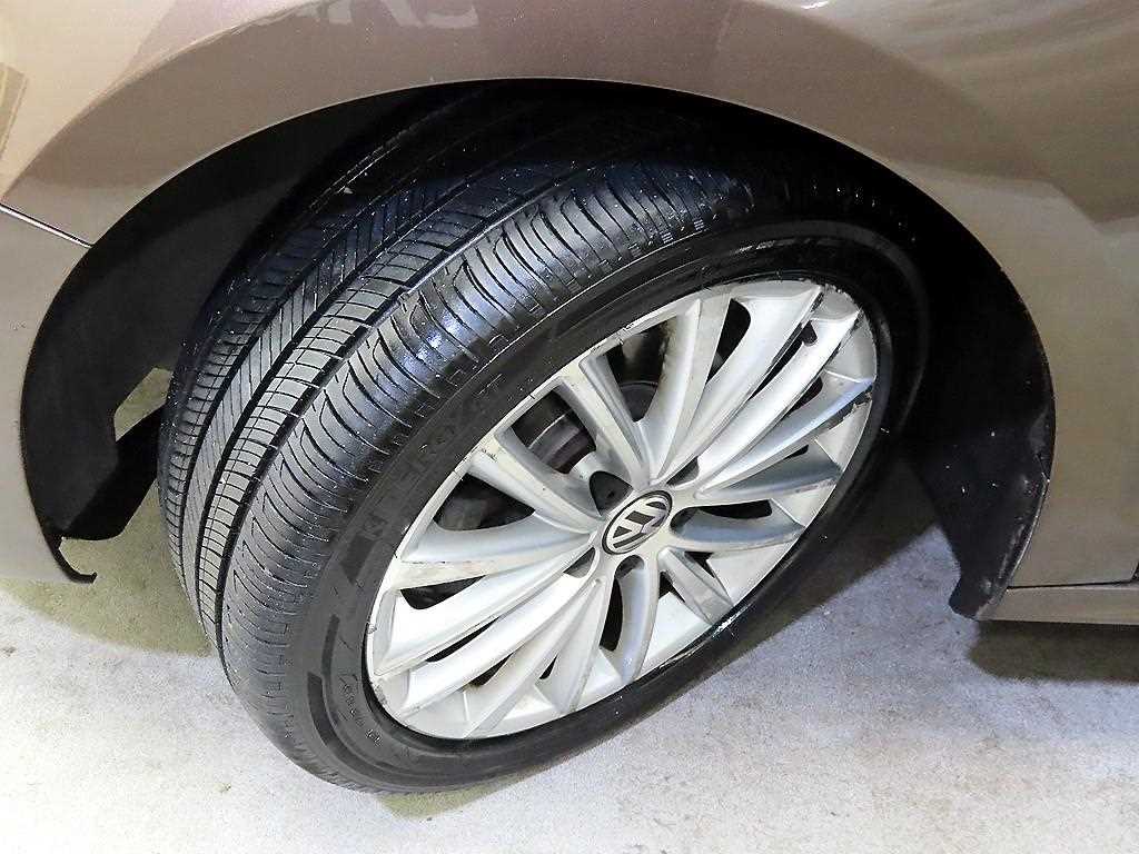 Volkswagen Jetta 2013 Café - Importación desde Corea - HF Imports Iquique - Foto 17