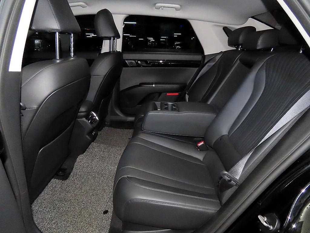 HYUNDAI Grandeur - Vista 7