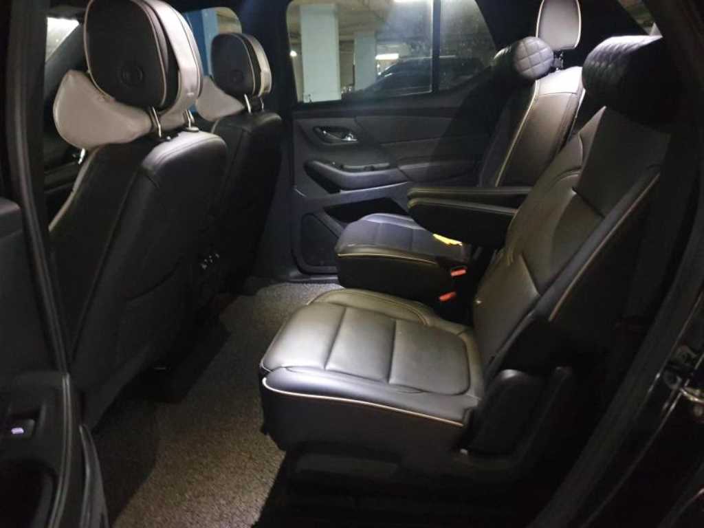 Chevrolet Travers - Vista 6