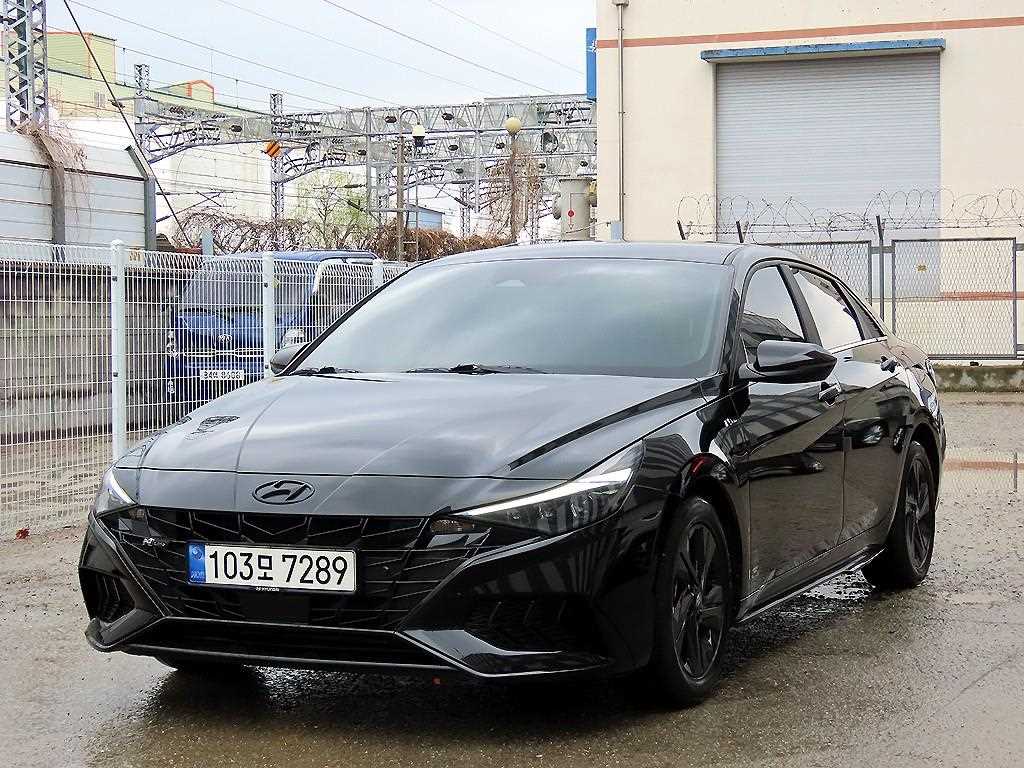 HYUNDAI Avante - Vista 2