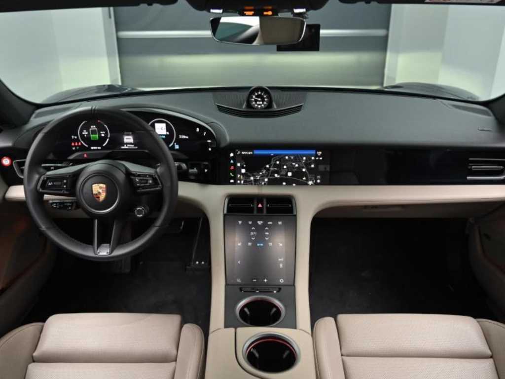 Porsche Taycan - Vista 7