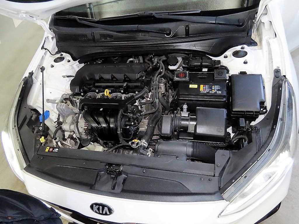 KIA K3 2019 Blanco - Importación desde Corea - HF Imports Iquique - Foto 18