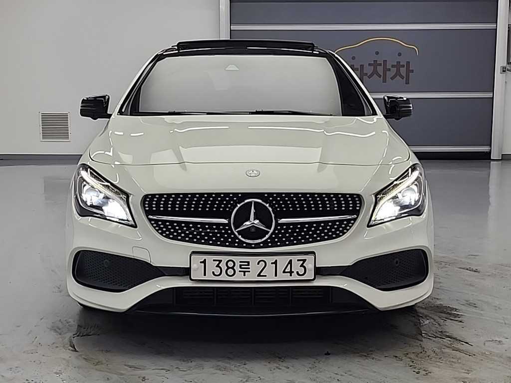 Mercedes Benz CLA Class - Vista 2