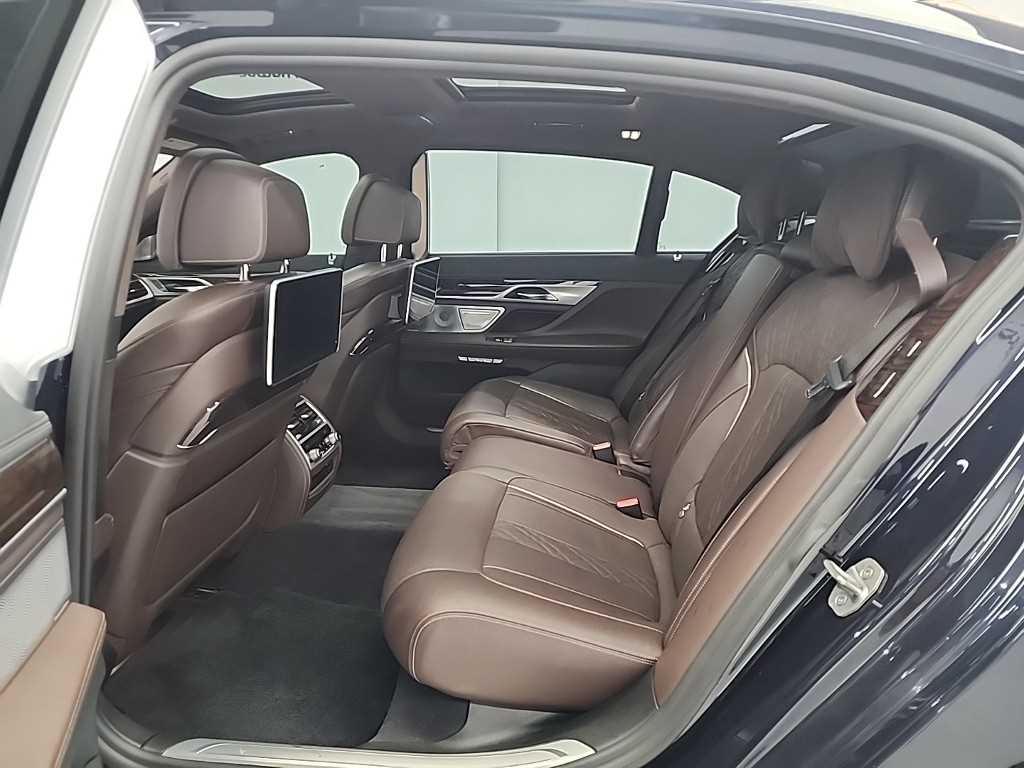 BMW 7 Series - Vista 12