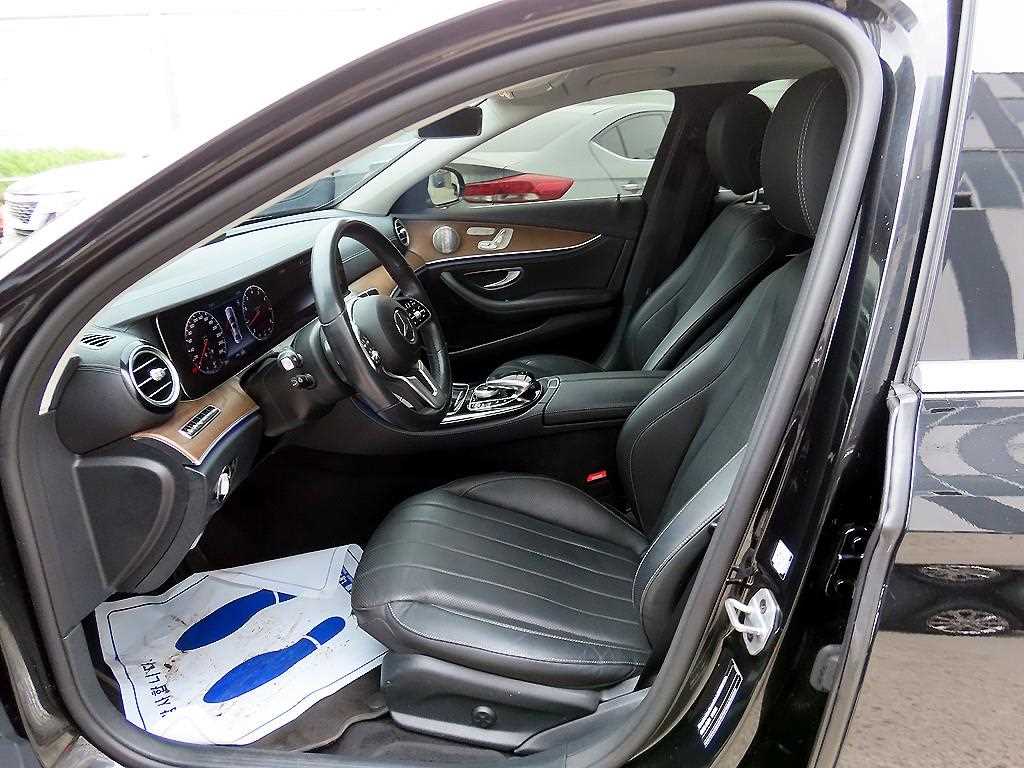 Mercedes Benz E class - Vista 6