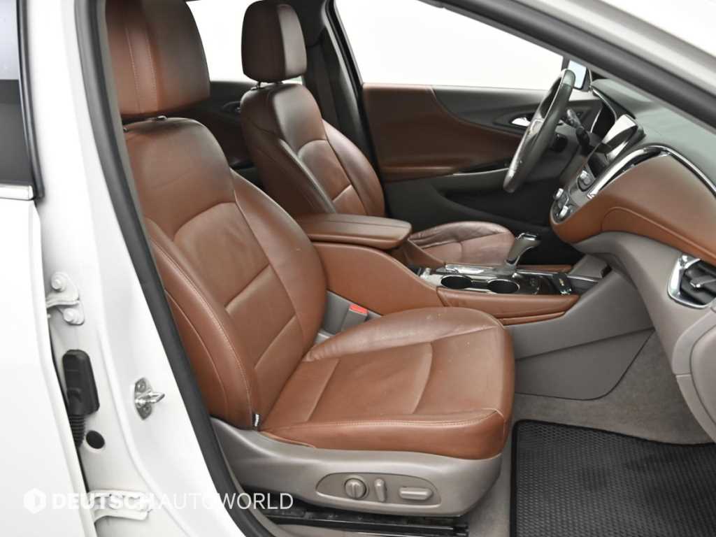 Chevrolet Malibu - Vista 10