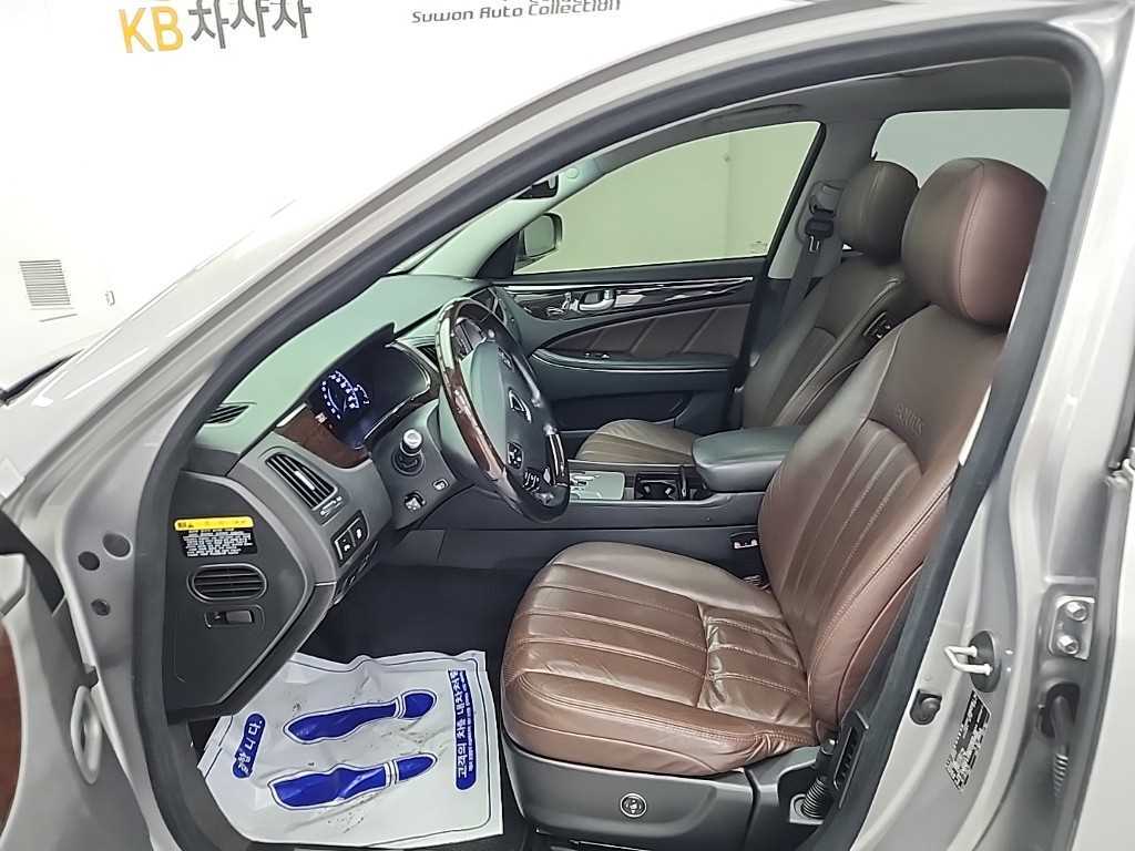 HYUNDAI Equus - Vista 11