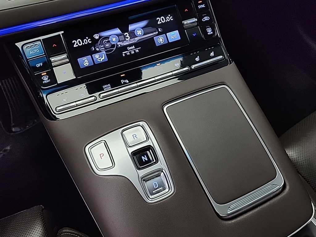 HYUNDAI Grandeur - Vista 8